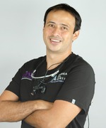 Dr Daniel Alvarado León